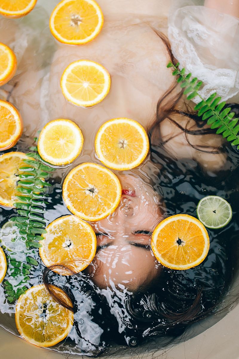 sliced lemon on bathtub
